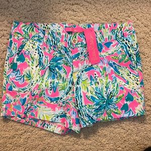 Lilly Pulitzer Callahan shorts size 4